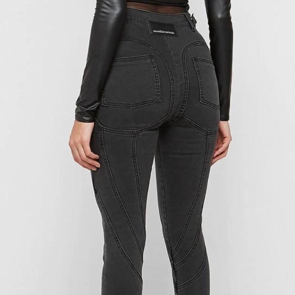 Manière De Voir 
CONTOUR SEAM DETAIL SKINNY JEANS - WASHED
BLACK